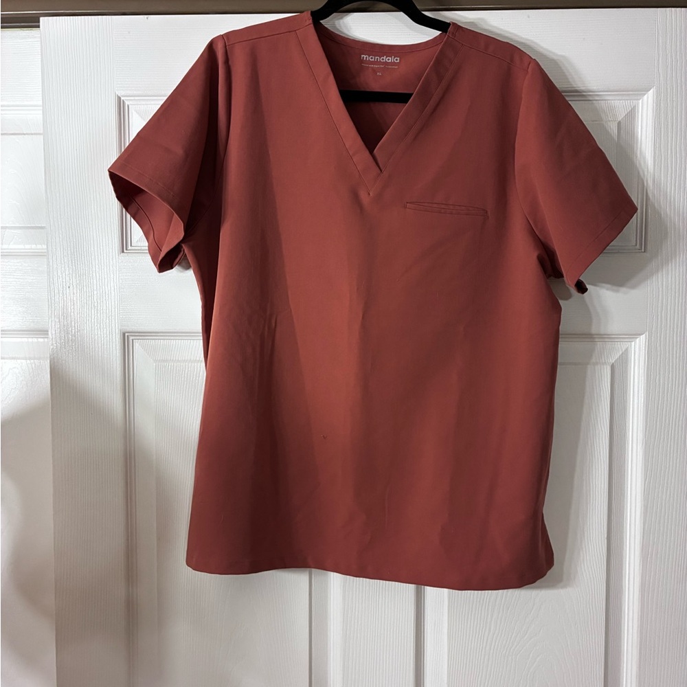 Mandala Women's V-Neck Medical Scrub Top in Terracotta